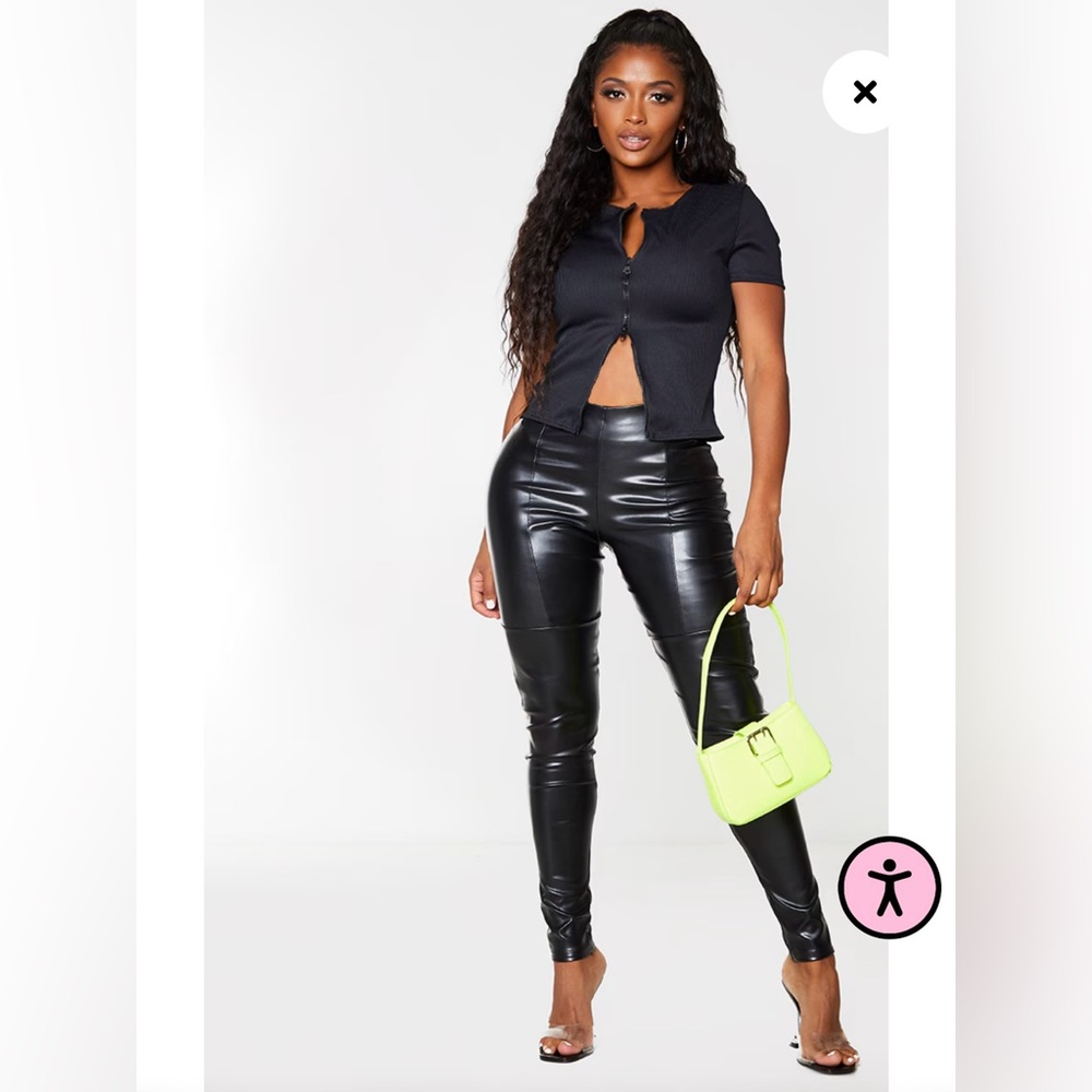 Prettylittlething crop top